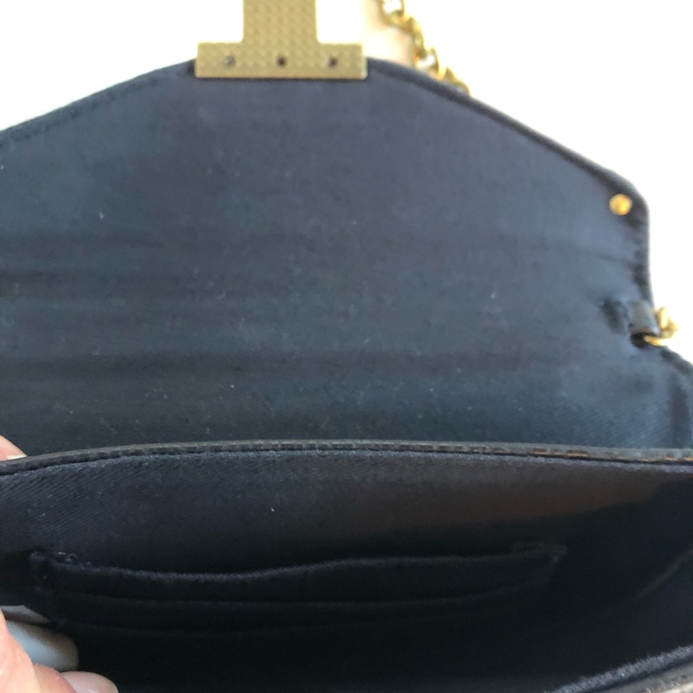 Mini cross body navy blue.